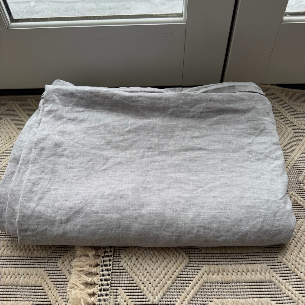 Restoration Hardware WASHED 100% LINEN TWIN DUVET COVER light gray 68″ × 86″ - Picture 4 of 12